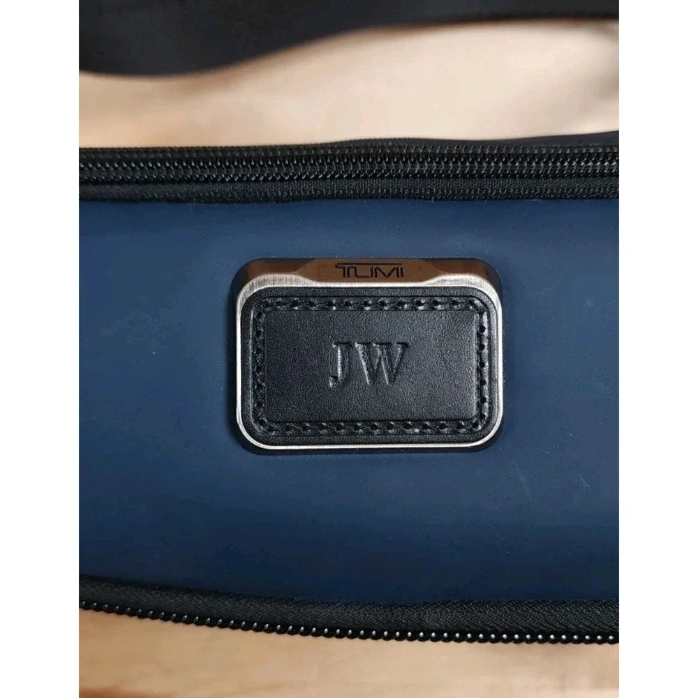 Tumi alpha bravo